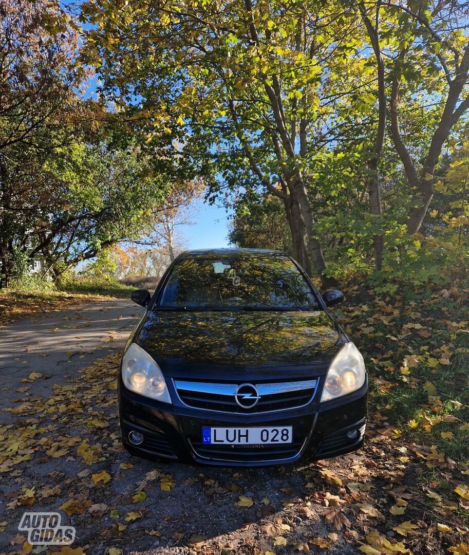 Opel Signum 2006 y Hatchback