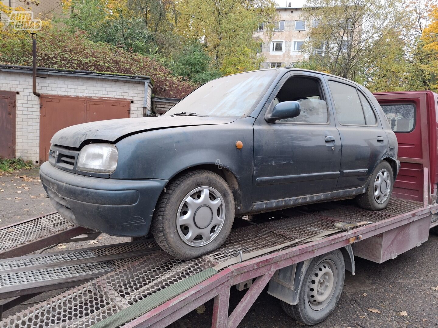 Nissan Micra 2000 г Хэтчбек