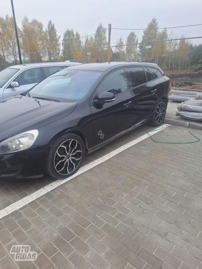 Volvo V60 2010 г Универсал