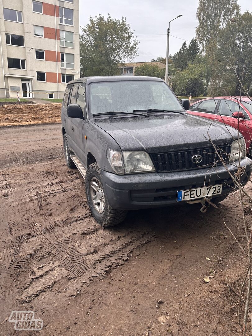 Toyota Land Cruiser 2000 m Visureigis / Krosoveris