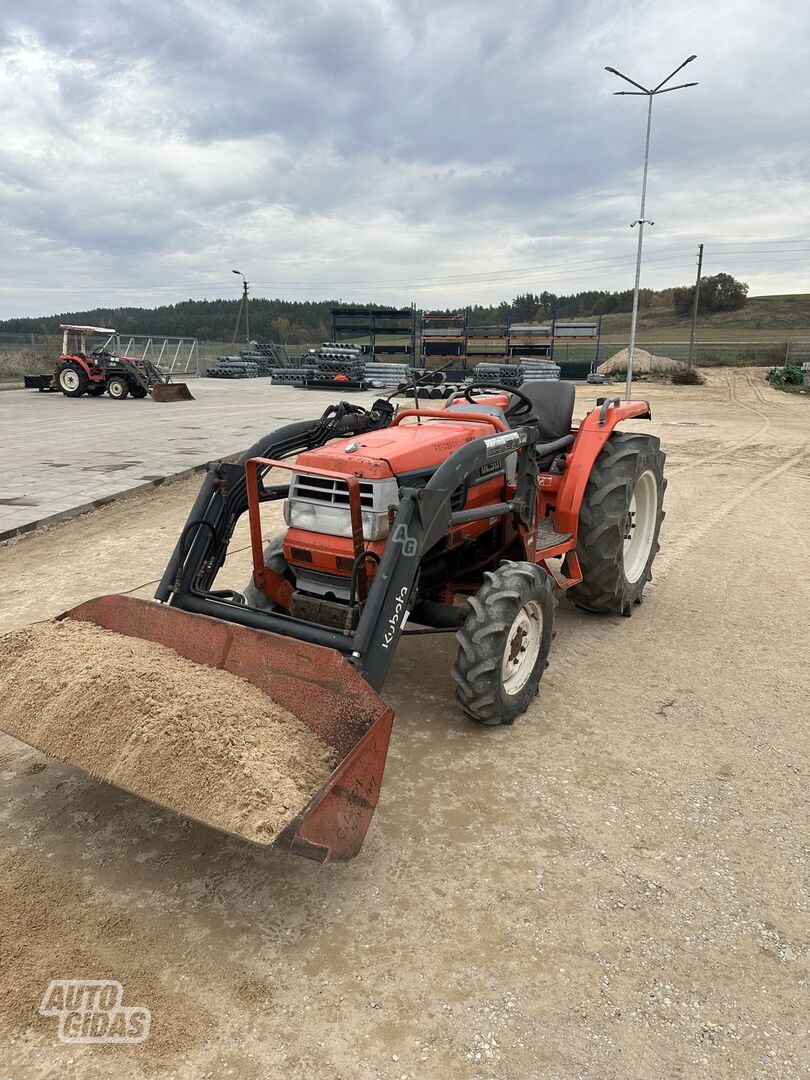 Kubota GL301 2024 m Traktorius