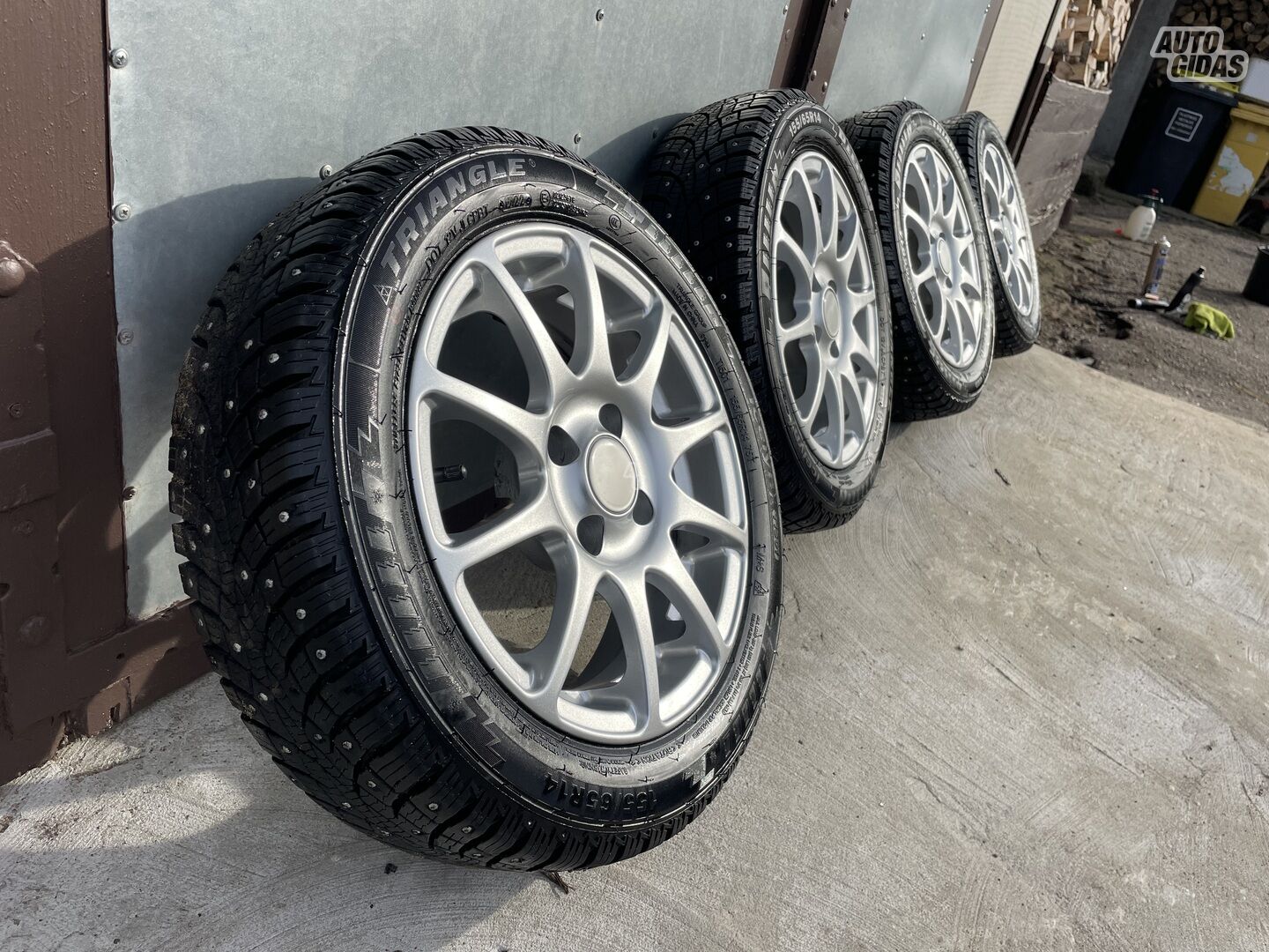 Microcar light alloy R14 rims