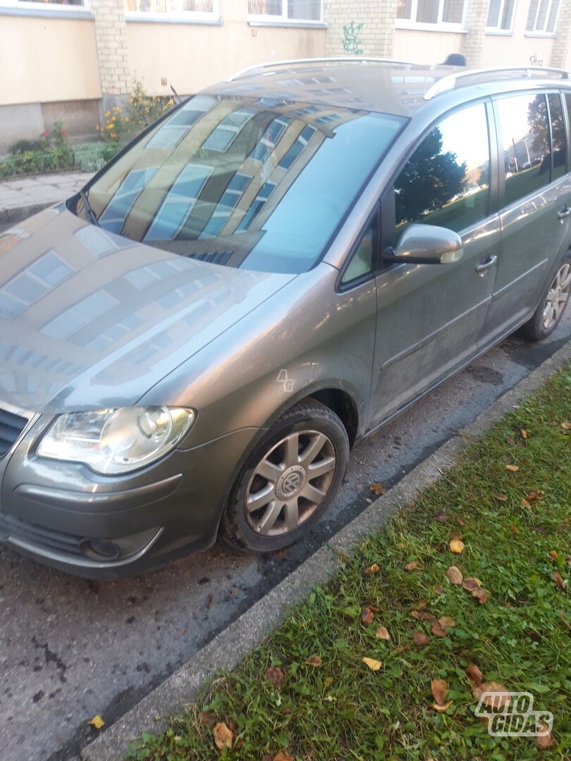 Volkswagen Touran 2008 m Vienatūris