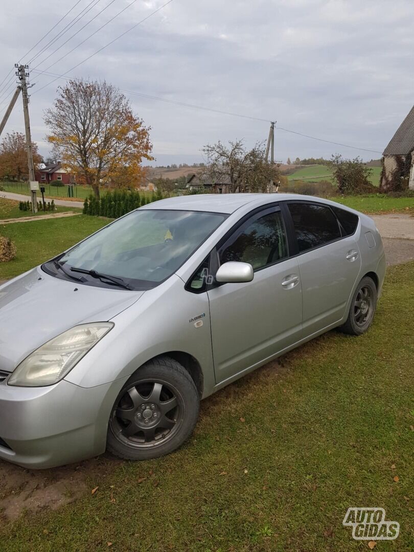 Toyota Prius 2006 y Sedan