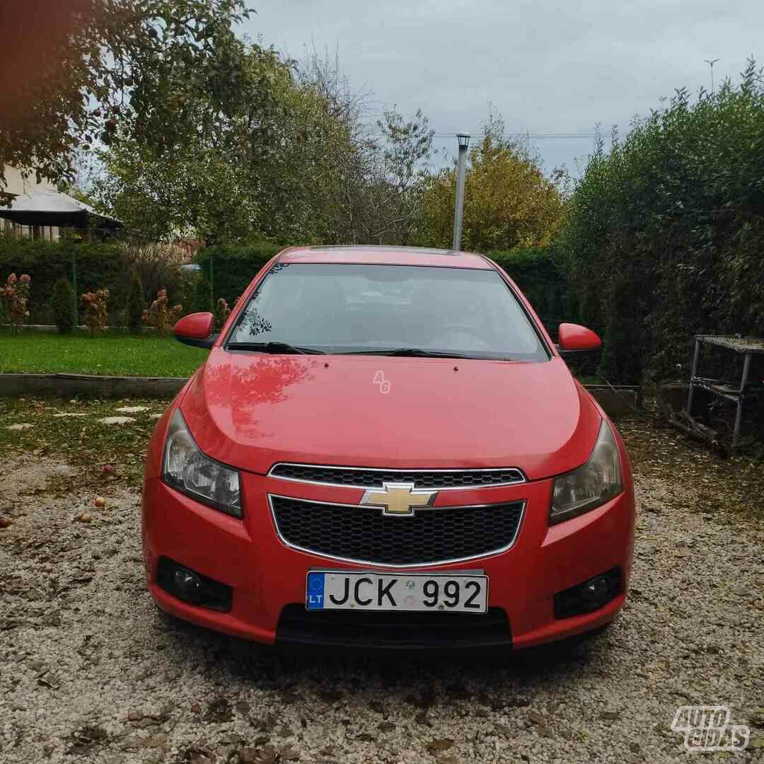 Chevrolet Cruze 2011 y Sedan