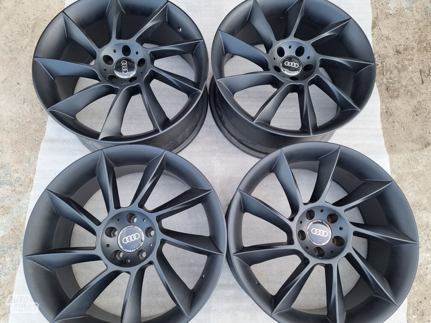 Mercedes-Benz R20 ET25 light alloy R20 rims