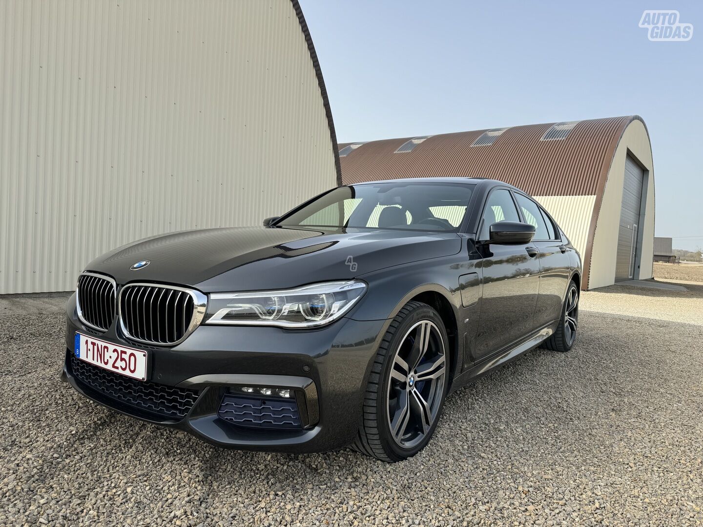 Bmw 740 2016 y Sedan