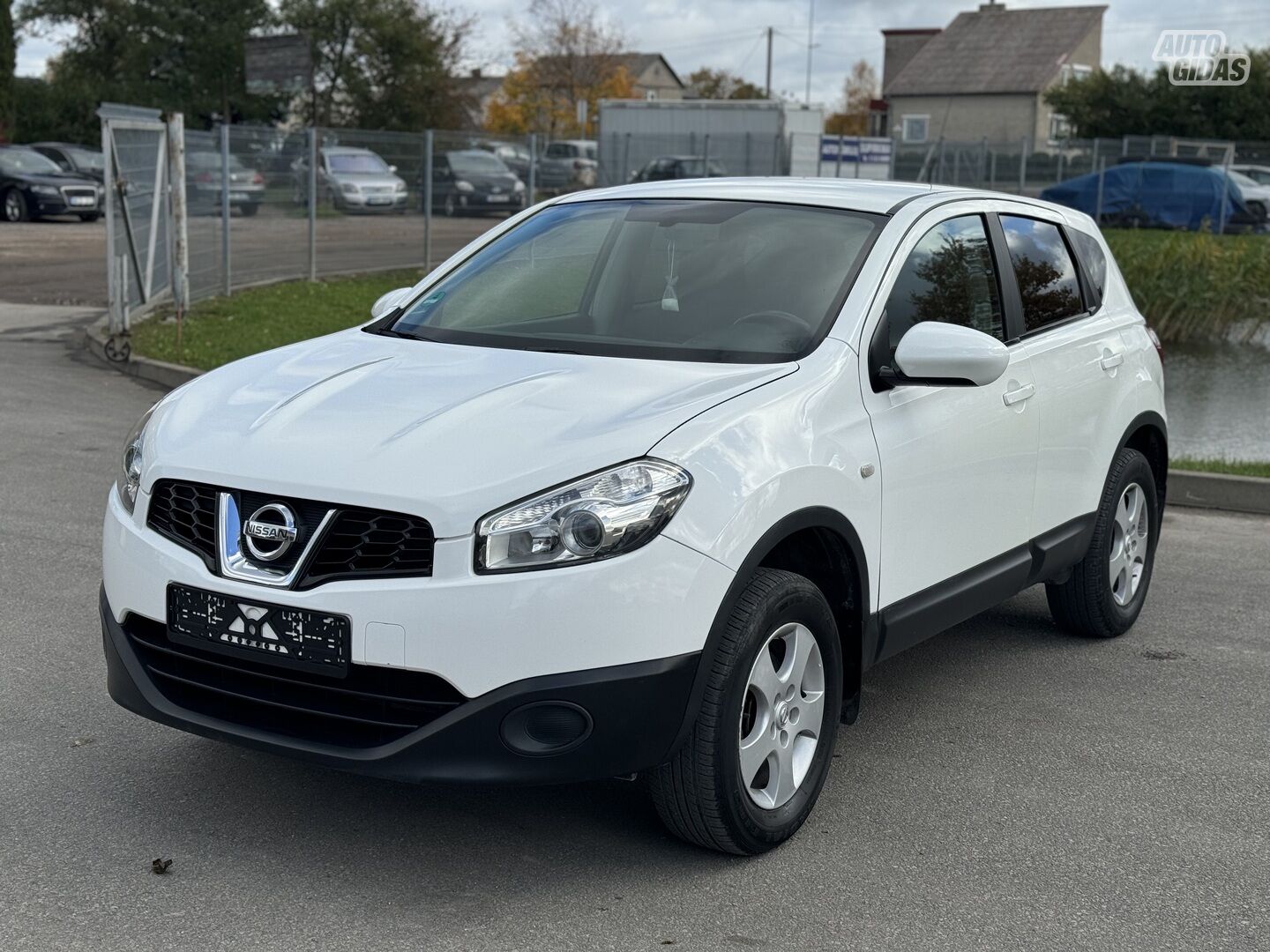 Nissan Qashqai 2009 г Внедорожник / Кроссовер