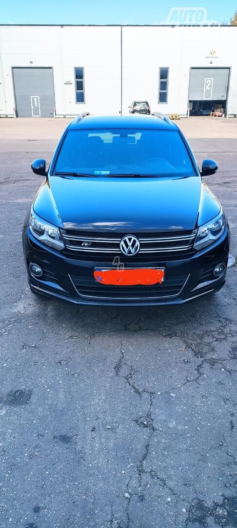 Volkswagen Tiguan 2012 г Внедорожник / Кроссовер