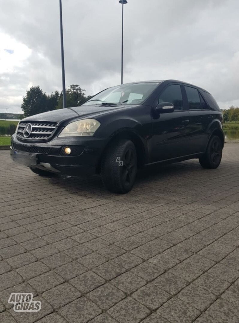 Mercedes-Benz ML 320 W164 2005 y