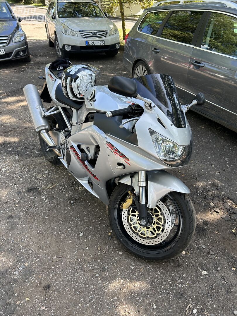 Honda CBR 2002 y Sport / Superbike motorcycle