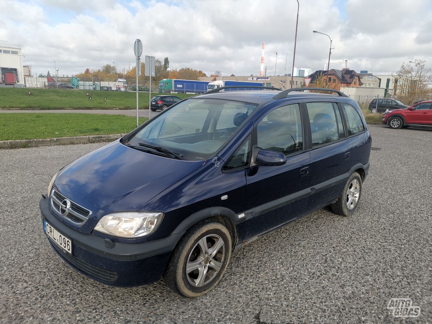 Opel Zafira 2004 г Хэтчбек