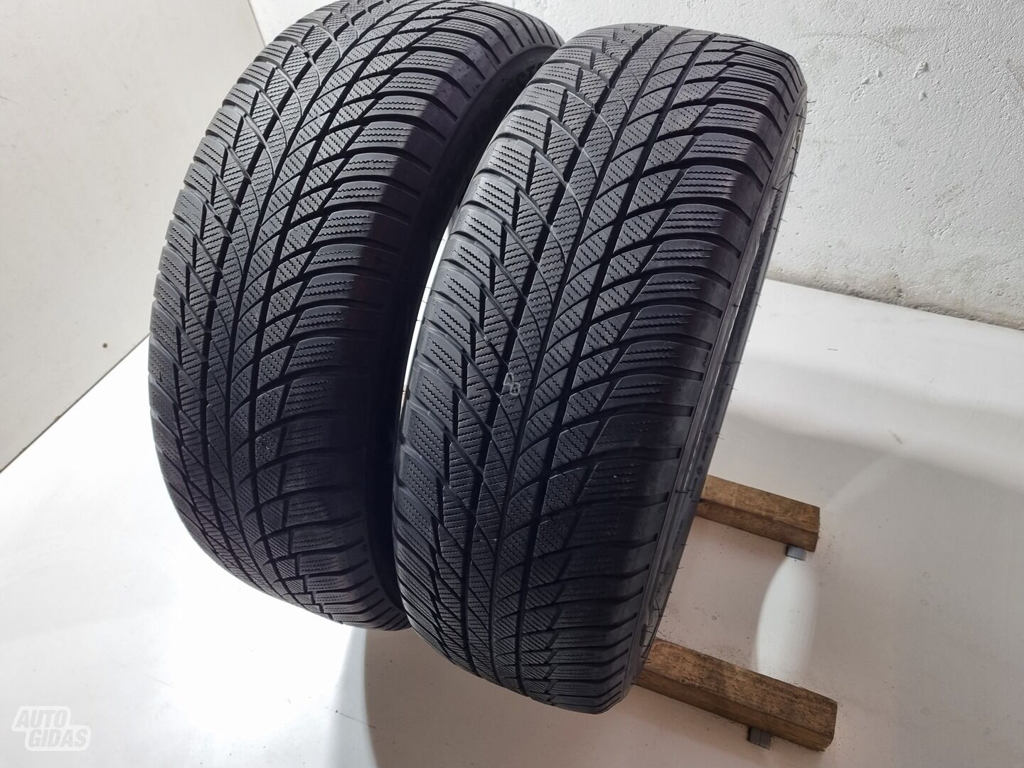 Bridgestone 7mm R18 зимние шины для автомобилей