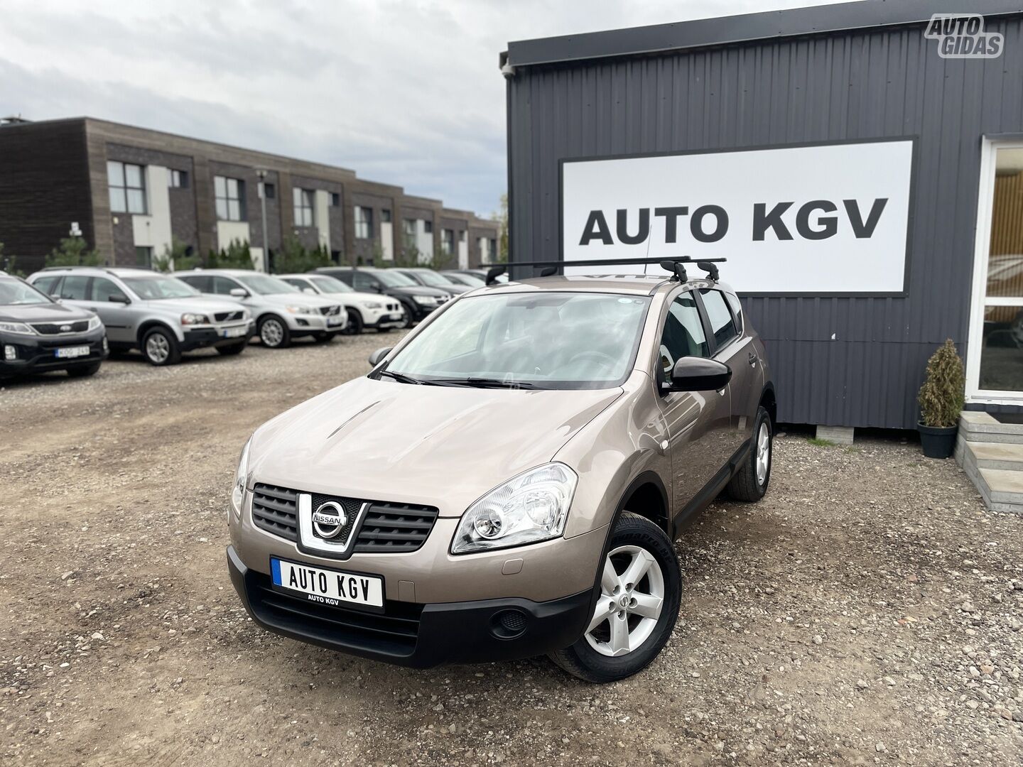 Nissan Qashqai 2010 y Van