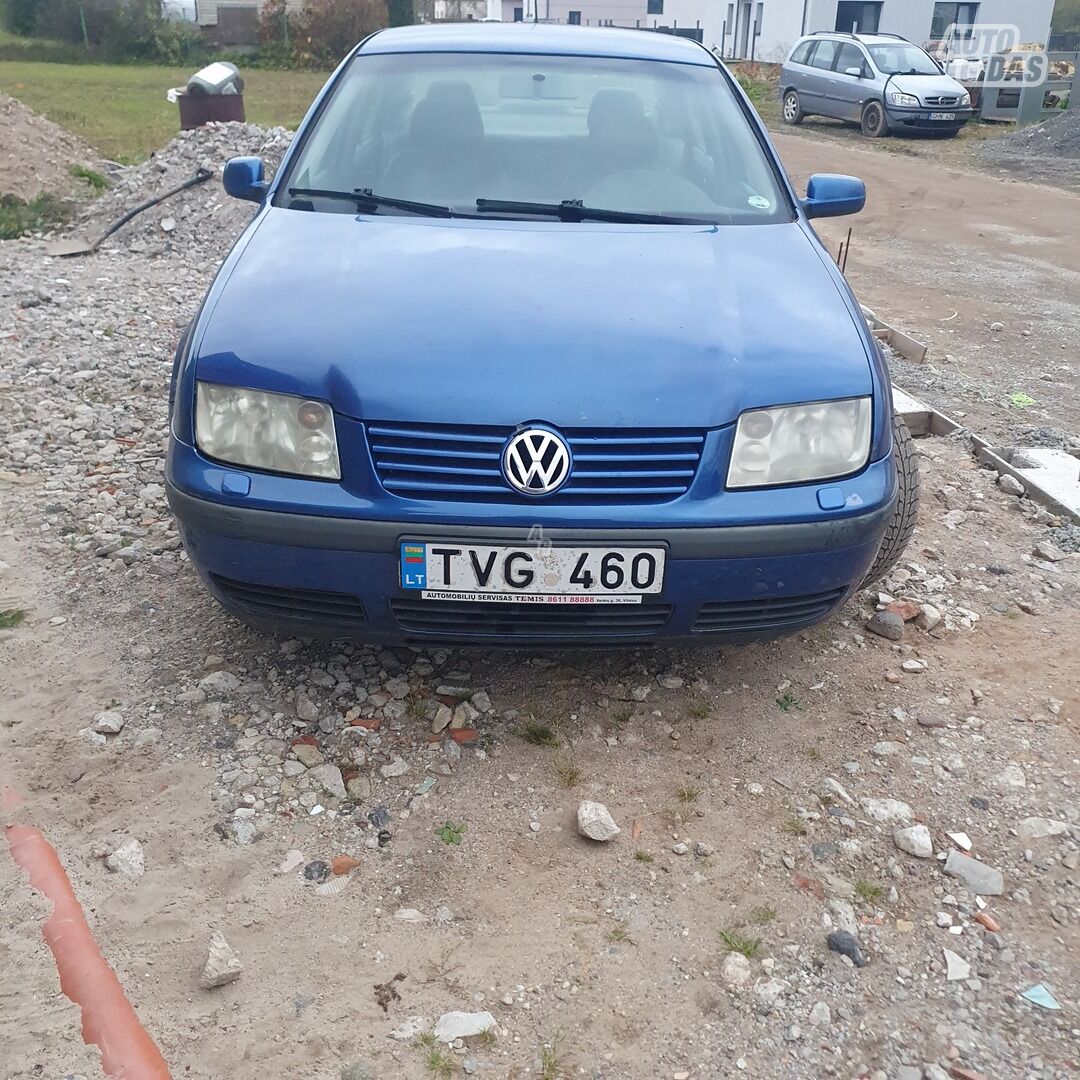 Volkswagen Bora 2002 г Седан