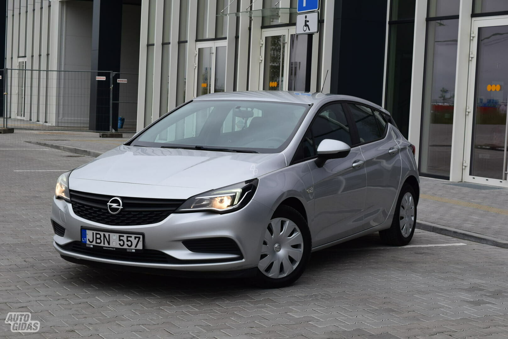 Opel Astra 2015 y Hatchback