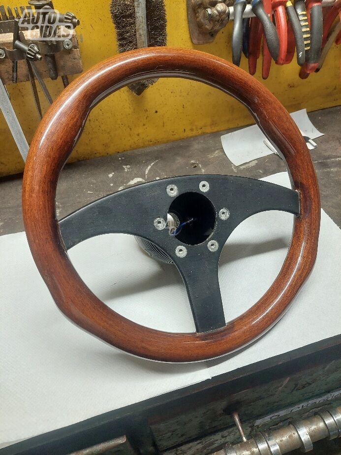 Steering wheels vairas