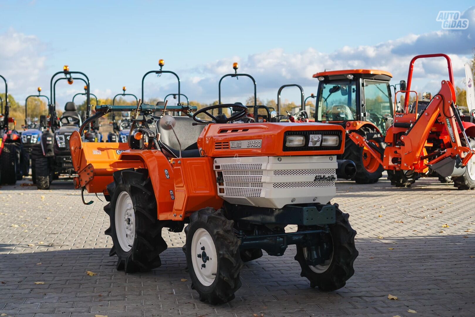 Kubota B-1400 1982 m Traktorius