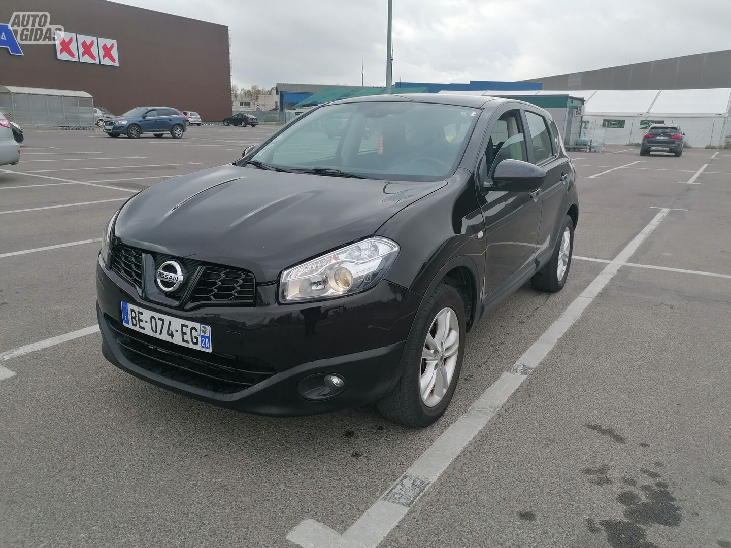 Nissan Qashqai 2010 г Внедорожник / Кроссовер