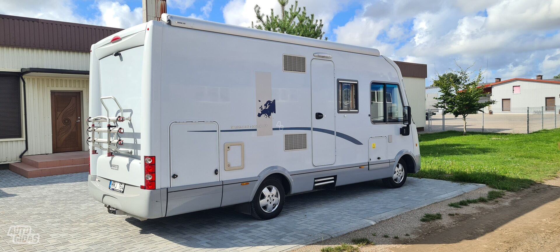 Hymer ARTO 64 EL 2007 y Touring car