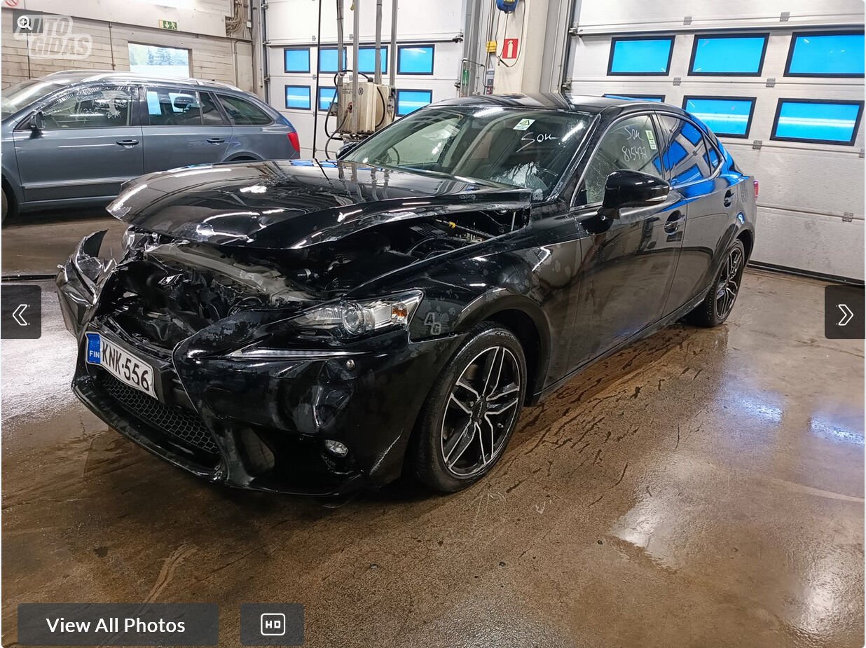 Lexus IS 300h 2016 y Sedan