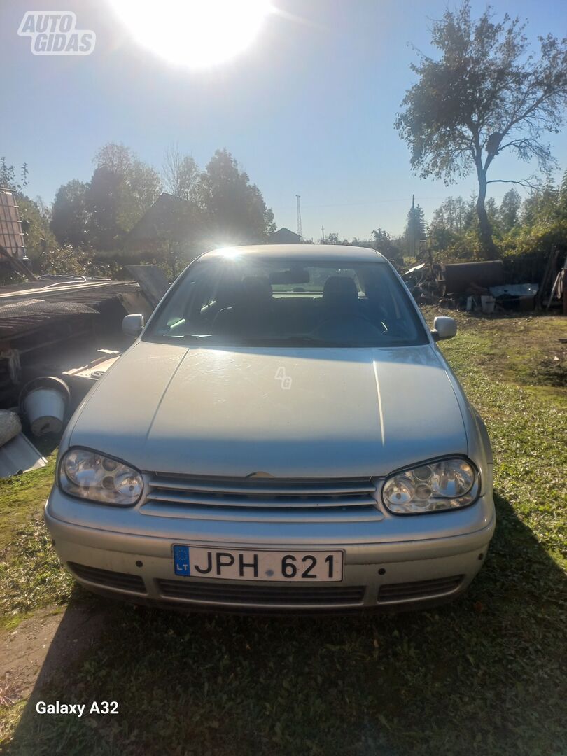 Volkswagen Golf IV 1999 y