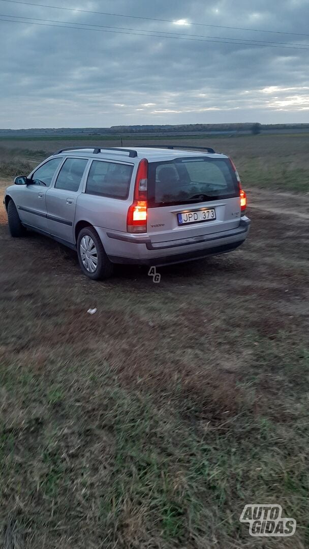 Volvo V70 TDI 2003 y