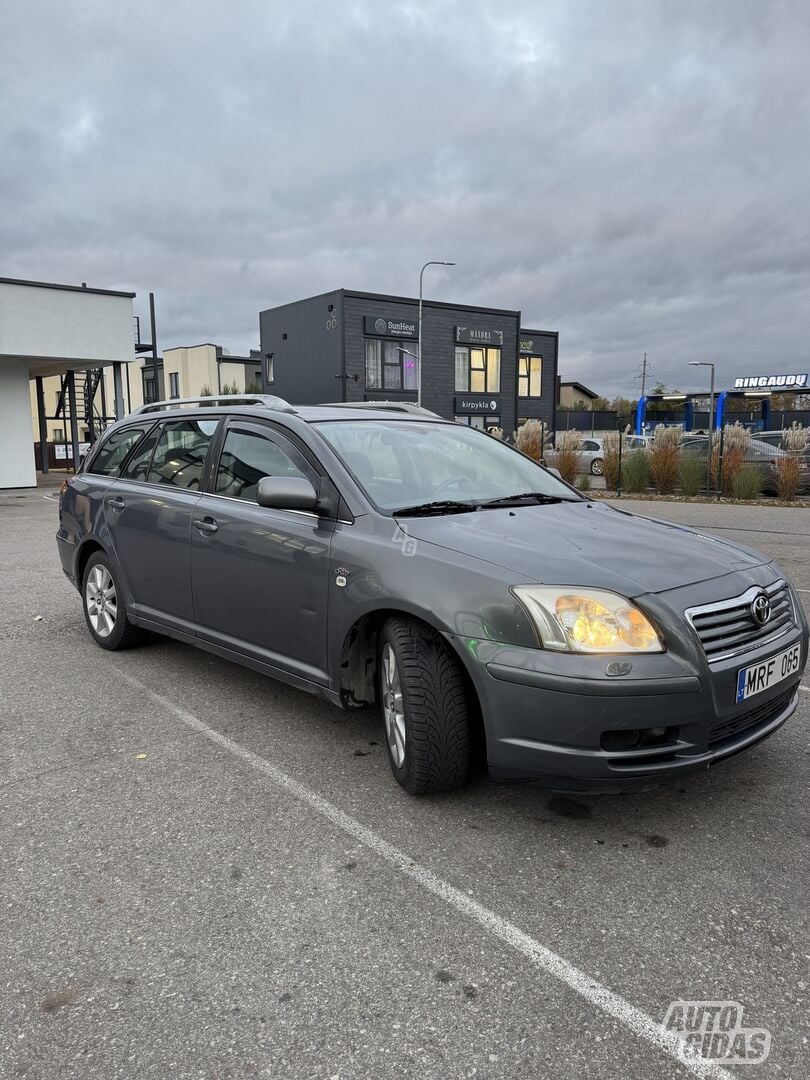 Toyota Avensis 2004 m Universalas