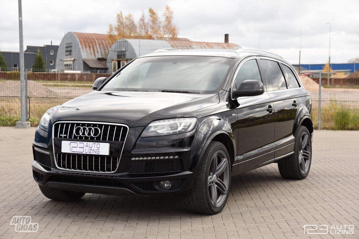 Audi Q7 2010 y Off-road / Crossover