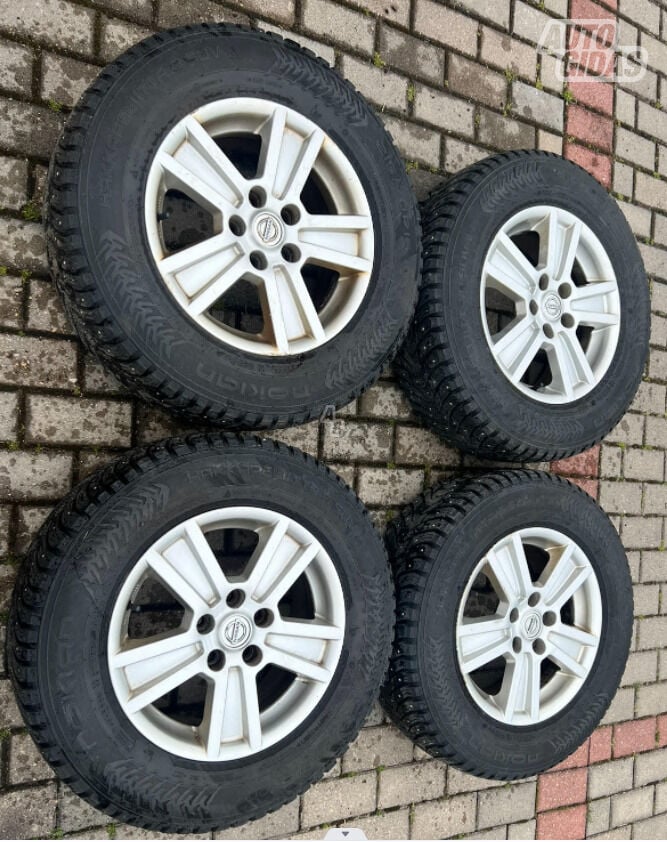 Nokian Hakkapeliitta 8 SUV R16 winter tyres passanger car