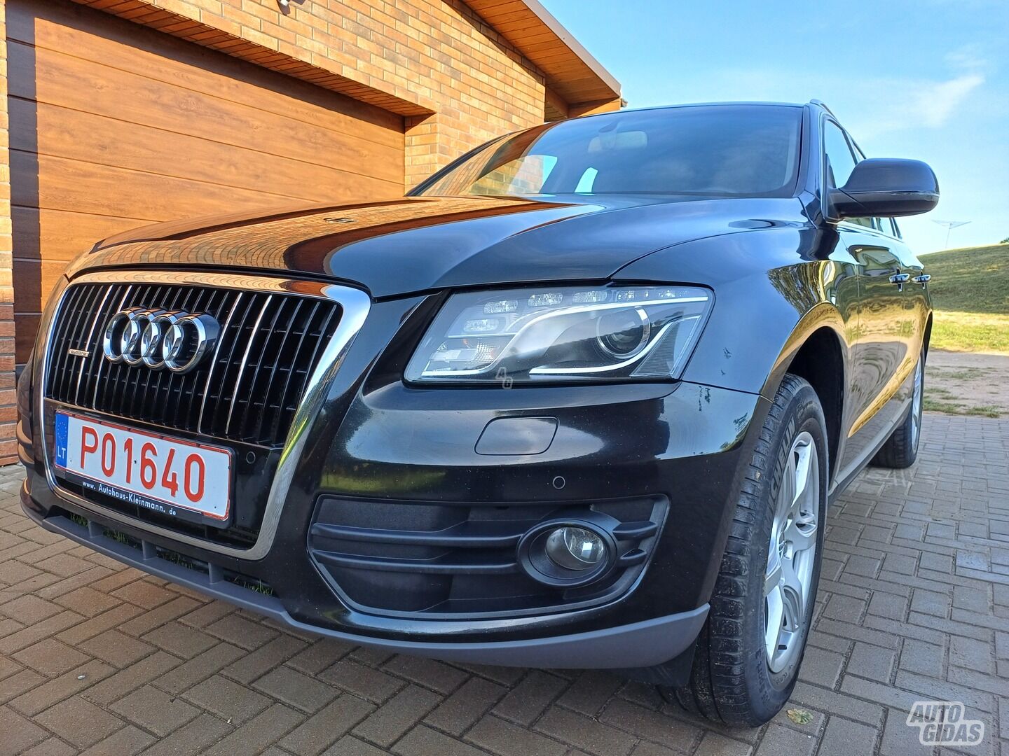 Audi Q5 2009 y Off-road / Crossover