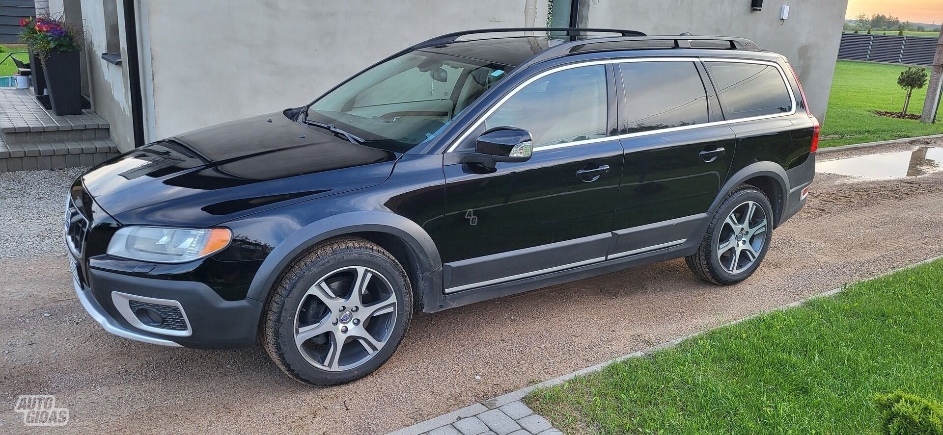 Volvo XC70 2010 г Универсал