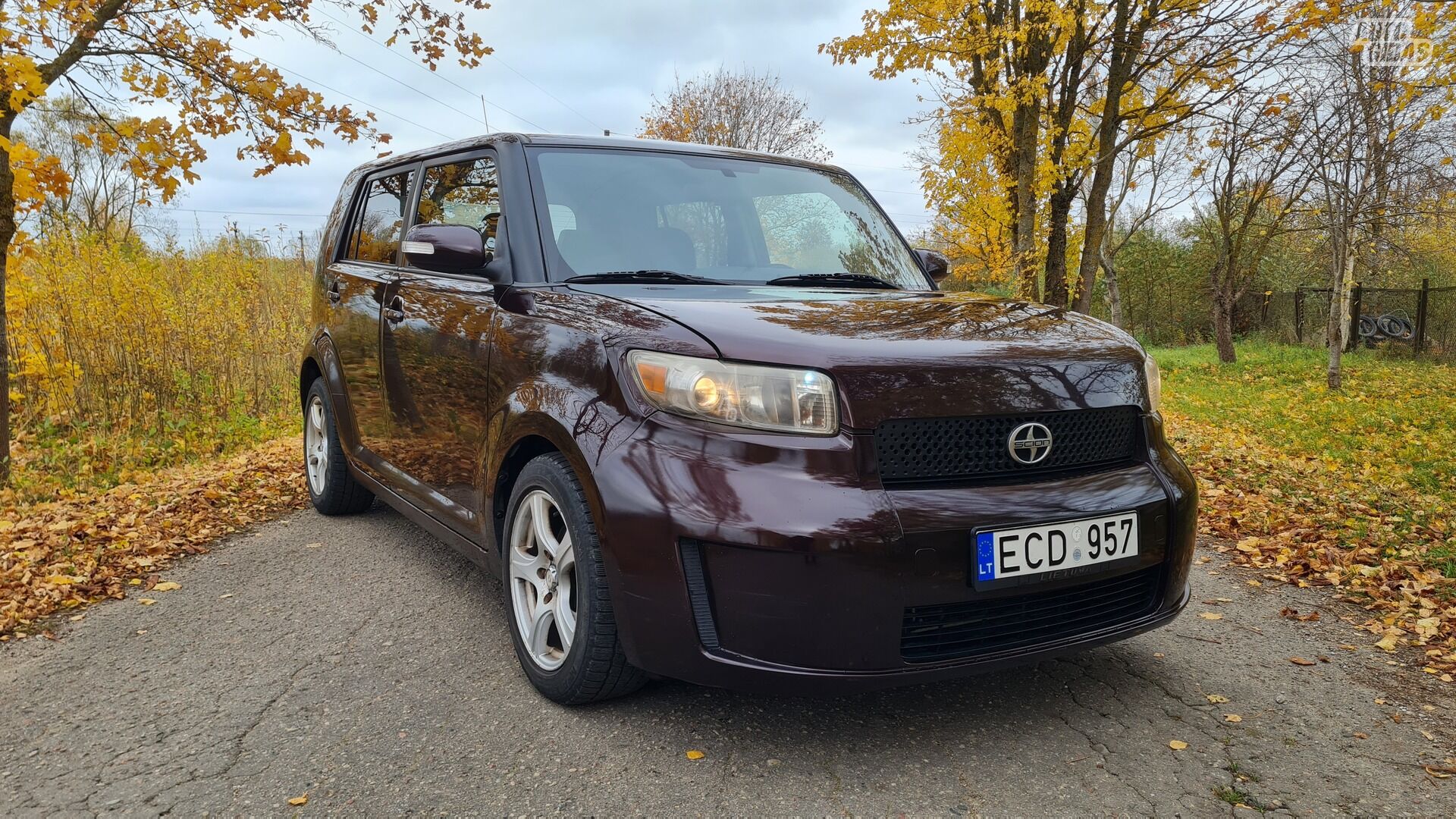 Scion xB 2008 y Van