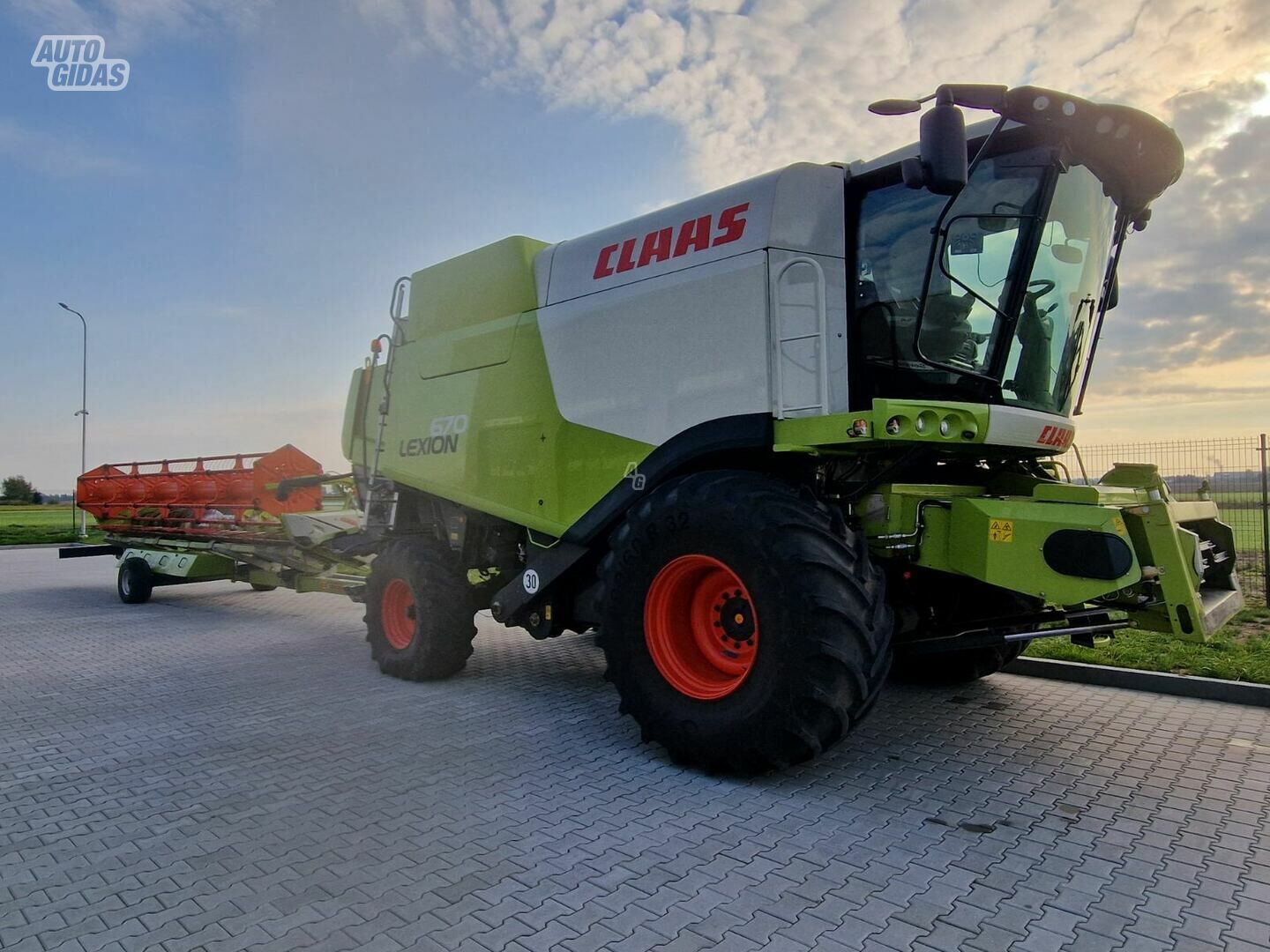 Claas Lexion 670 2015 m Kombainas