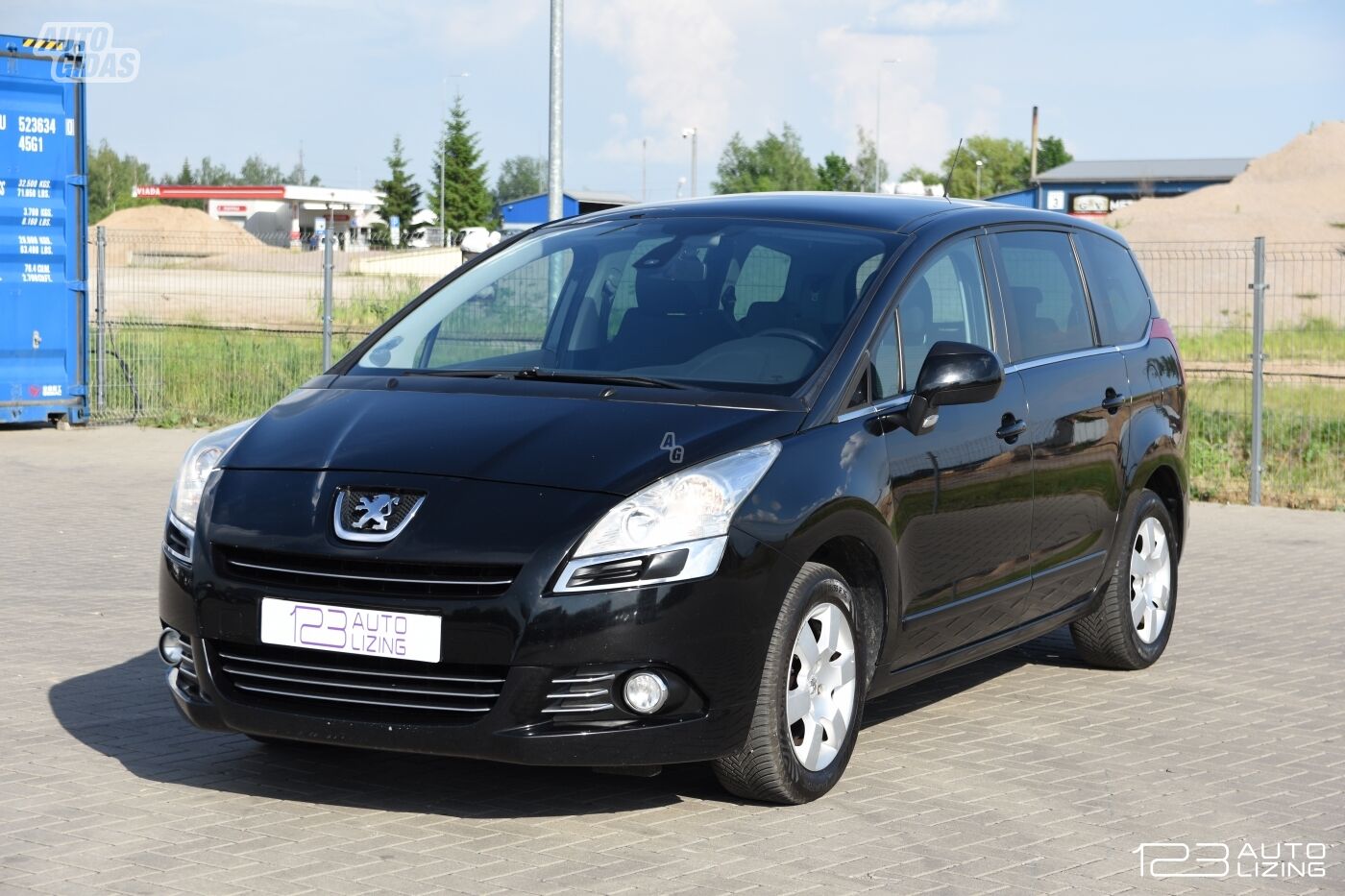 Peugeot 5008 2011 y Van