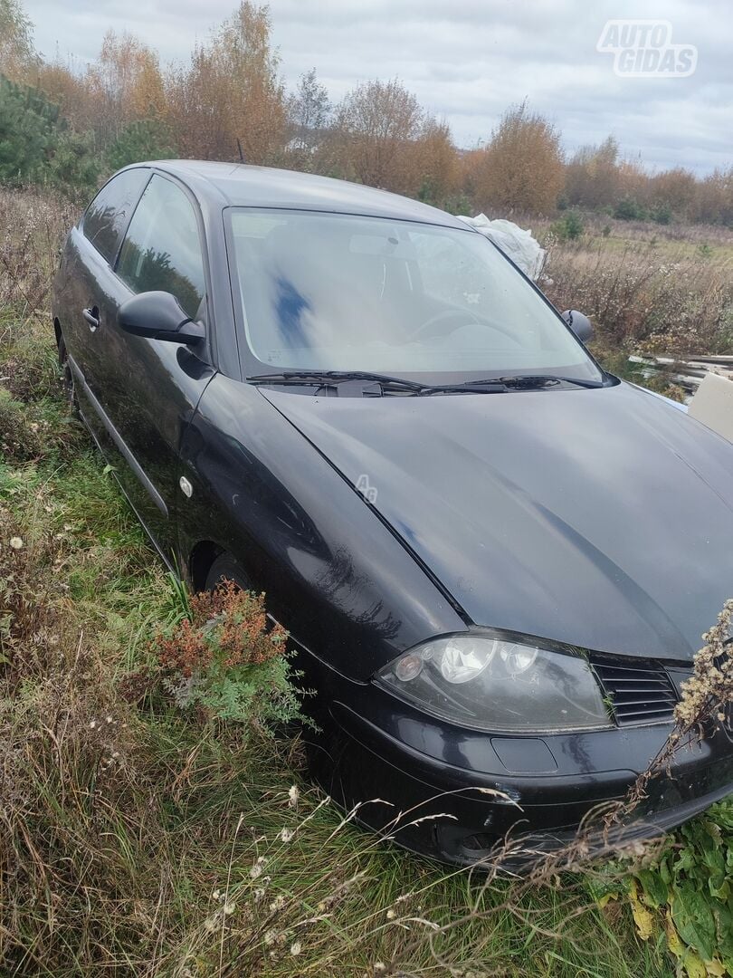 Seat Ibiza 2005 г Купе