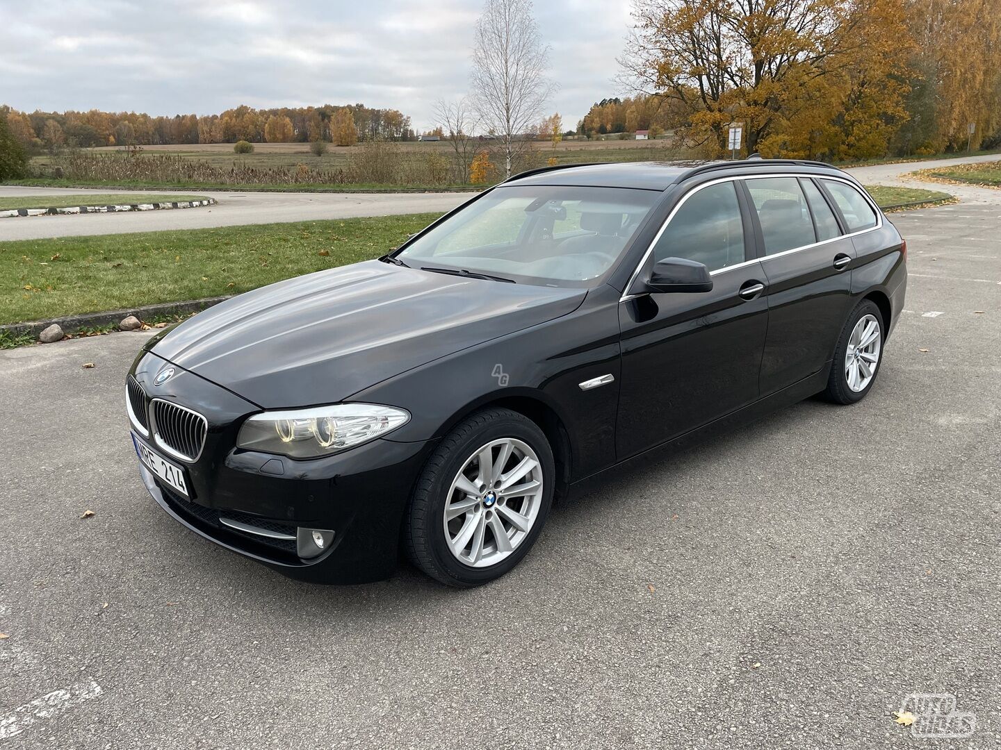 Bmw 520 F11 2011 m