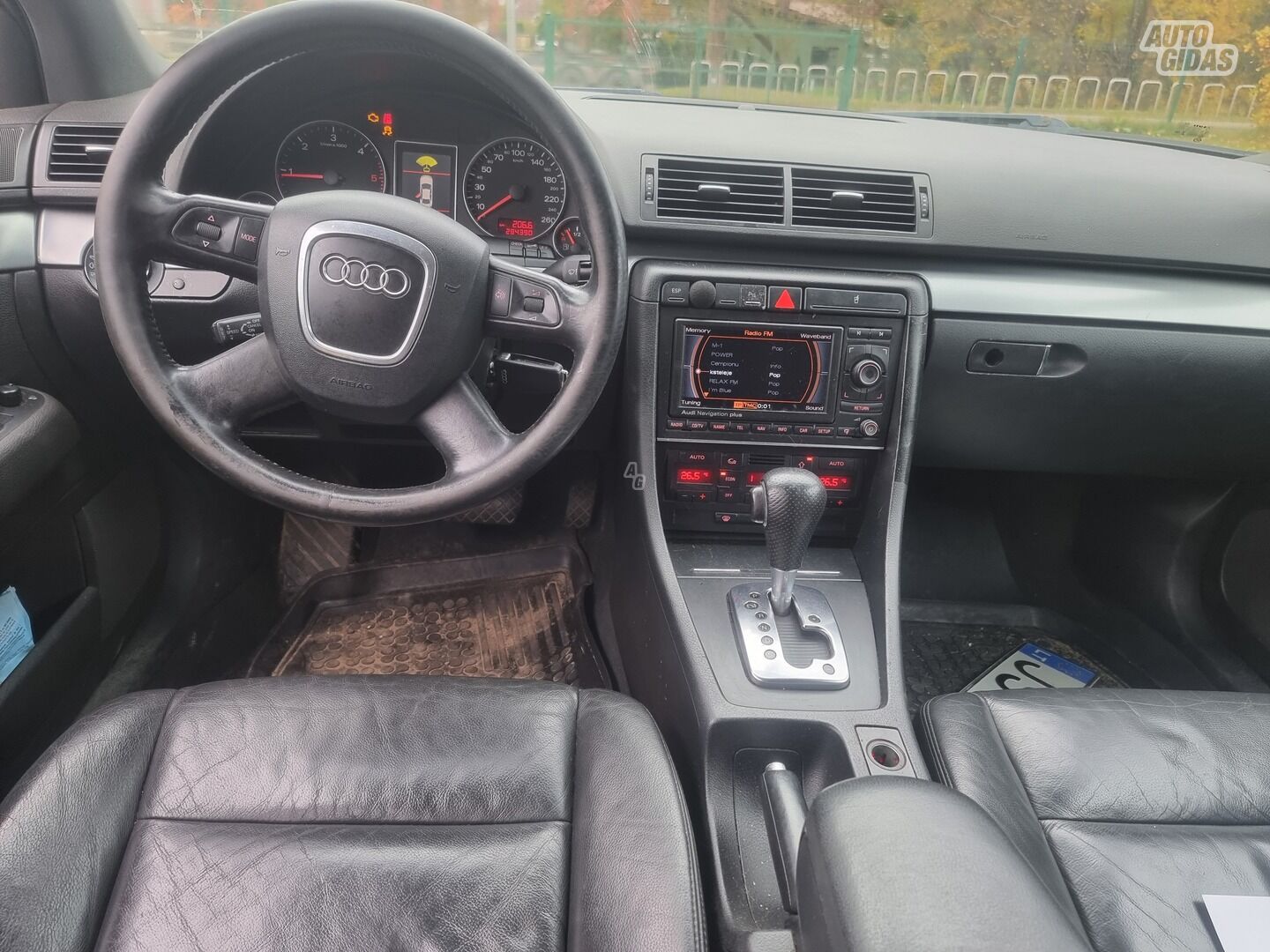 Audi A4 2006 y parts