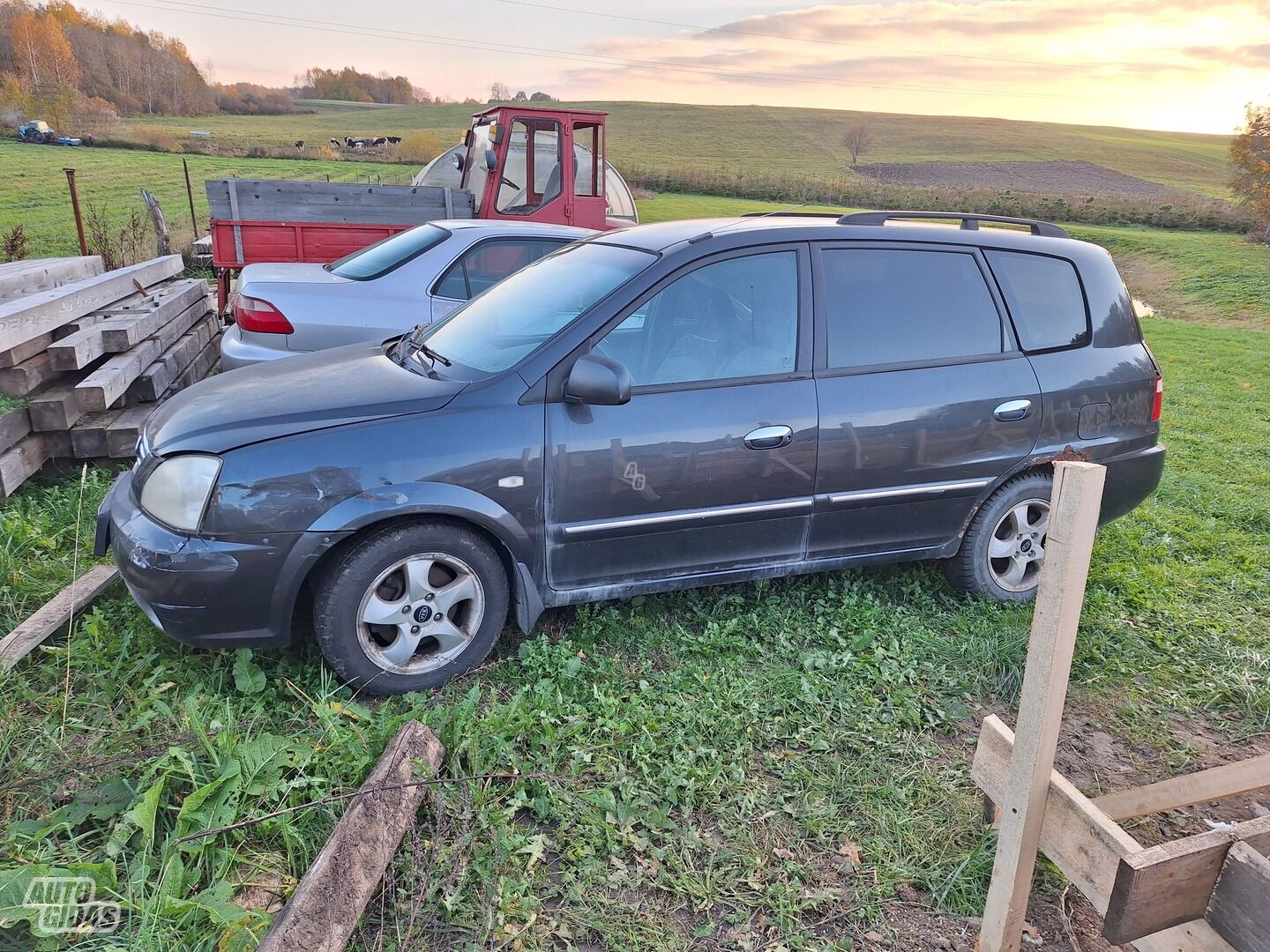 Kia Carens 2005 y parts