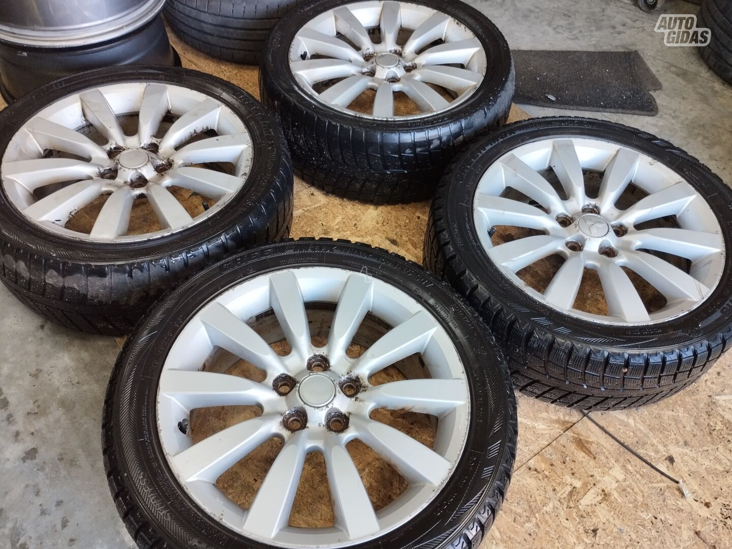 Mitsubishi Outlander light alloy R18 rims