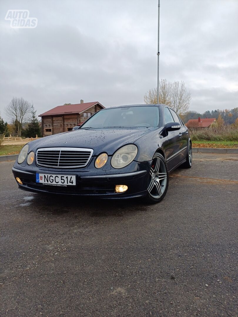 Mercedes-Benz E 270 W211 2002 y