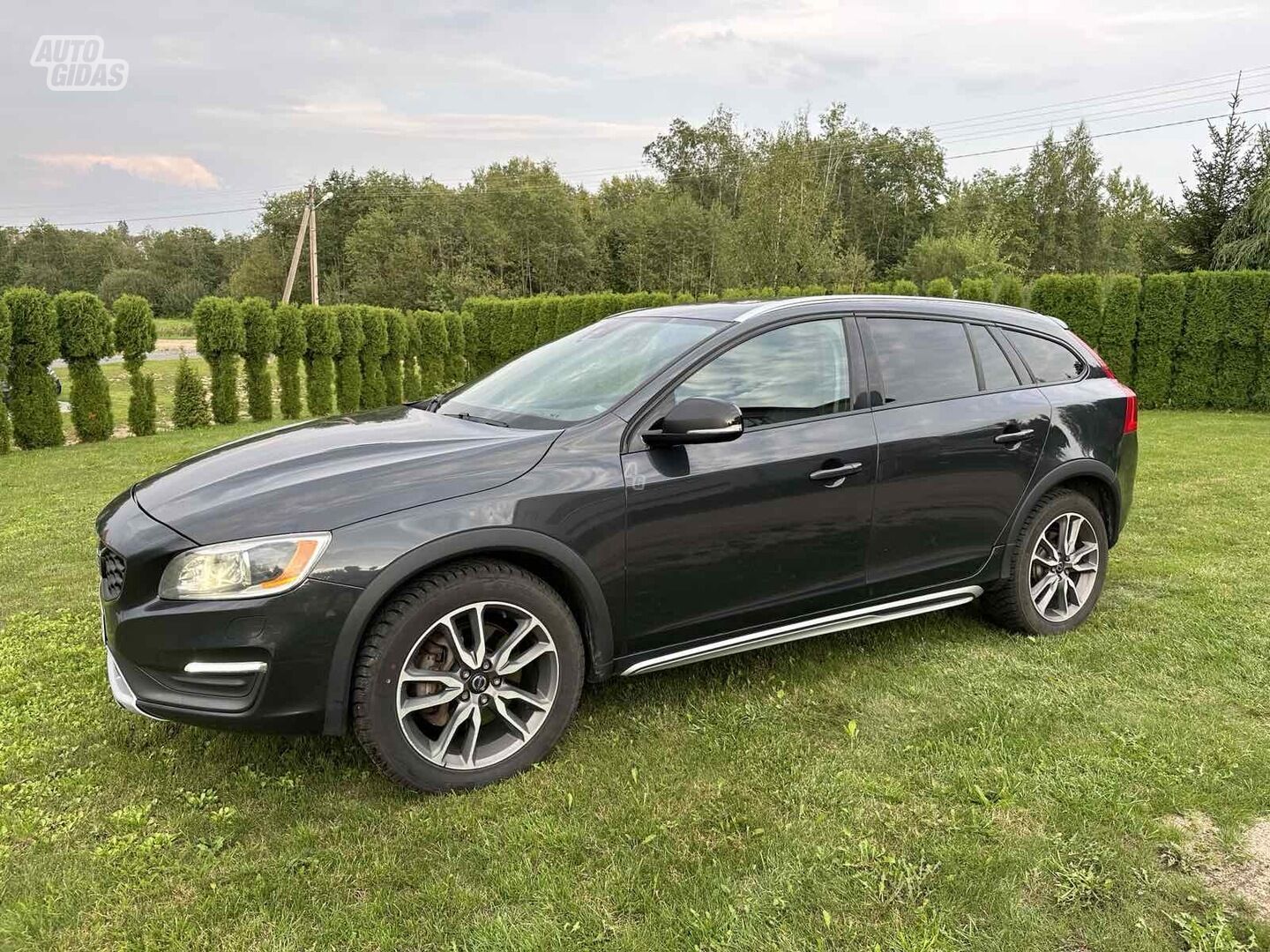 Volvo V60 Cross Country 2015 m Universalas