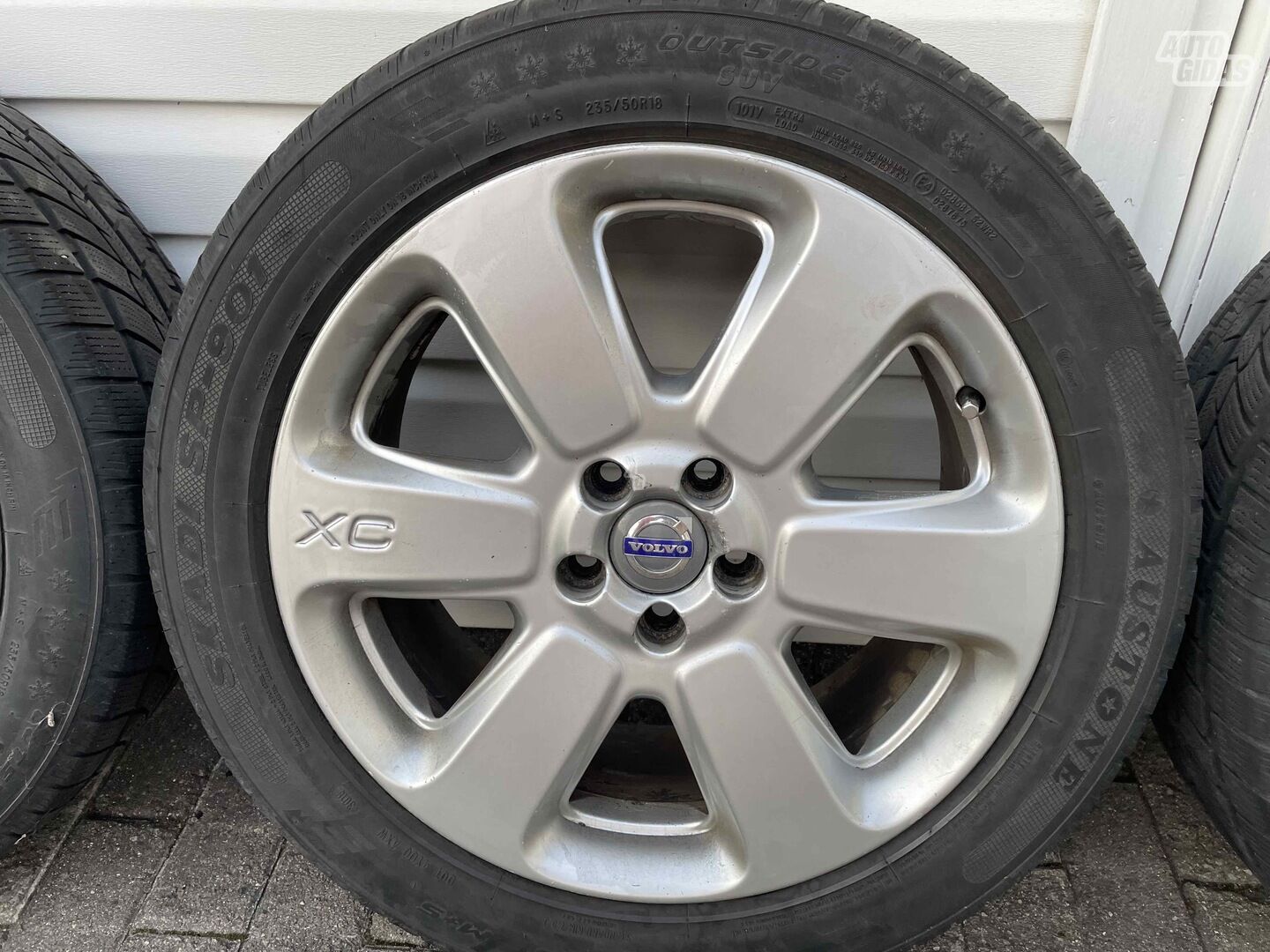 XC70 light alloy R18 rims