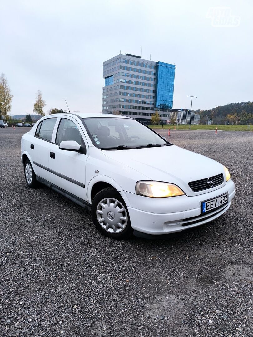 Opel Astra 1630 2000 y