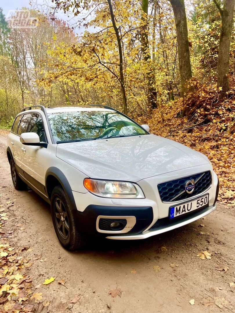 Volvo XC70 2010 г Внедорожник / Кроссовер