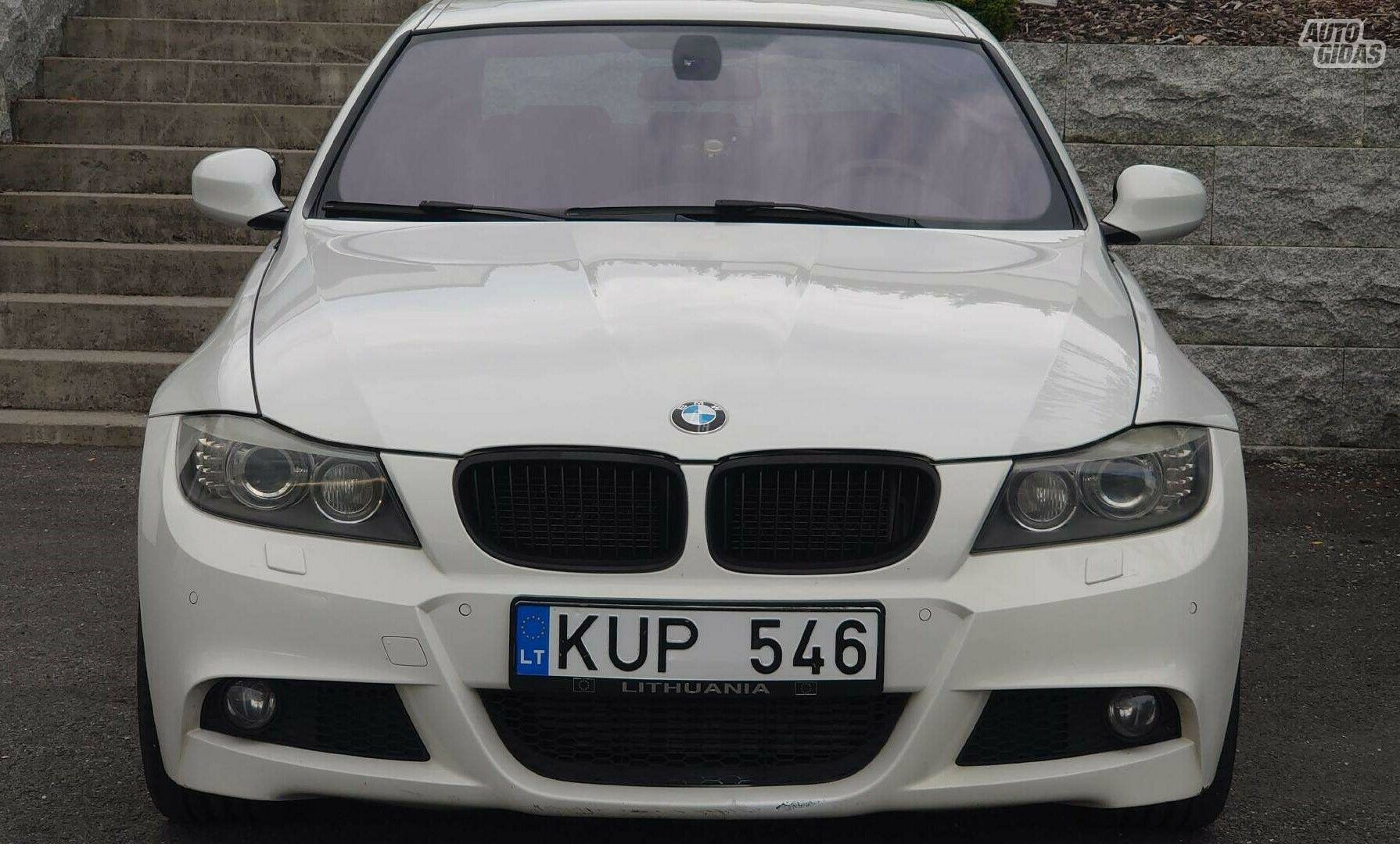 Bmw 330 2011 y Sedan