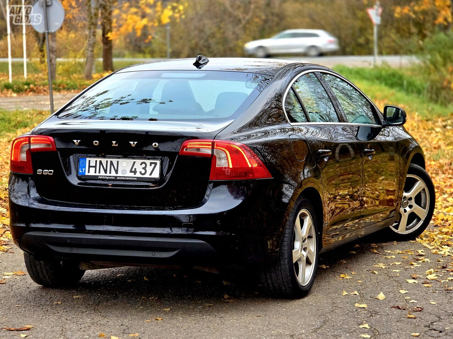 Volvo S60 II 2010 г