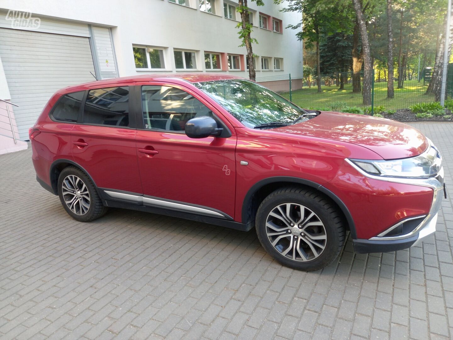 Mitsubishi Outlander 2017 г Внедорожник / Кроссовер