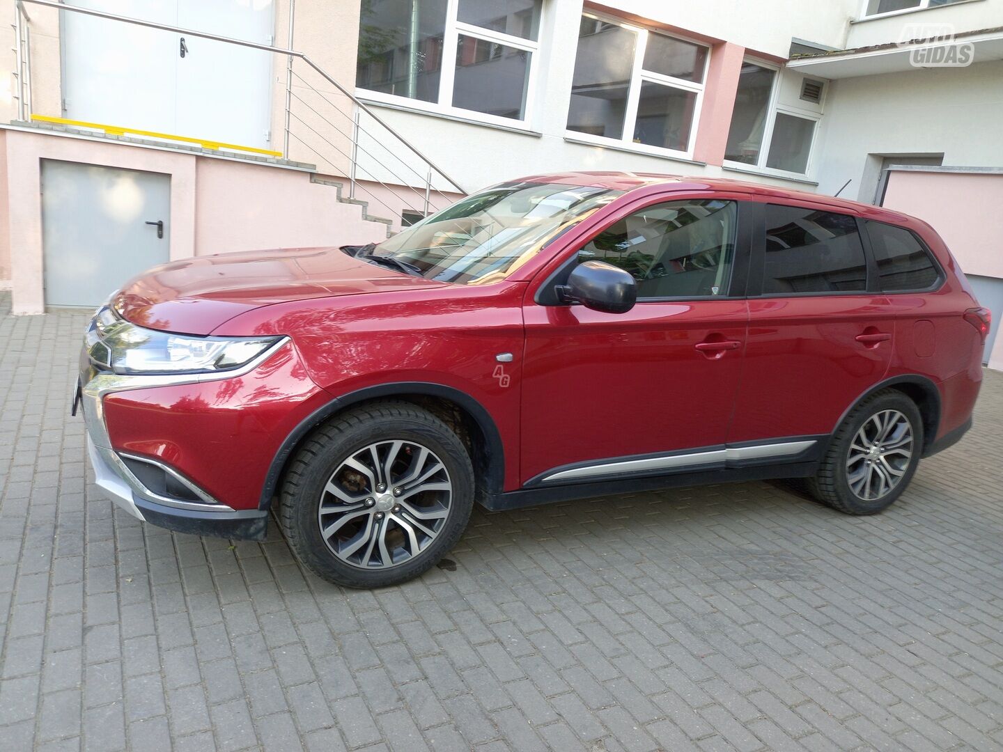 Mitsubishi Outlander 2017 y Off-road / Crossover