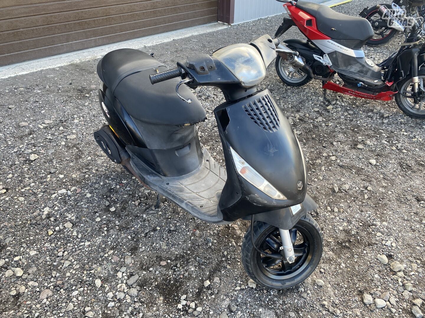 Piaggio ZIP 2015 y Scooter / moped